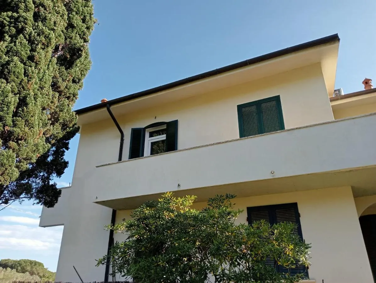 Riccio Di Mare Villa Lacona 0*,